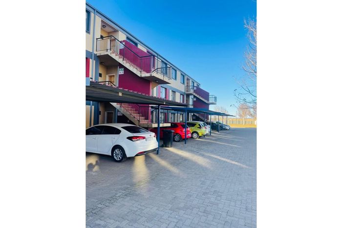 2-Bedroom Apartment For Sale in Madadeni with 24-hour security and play area.