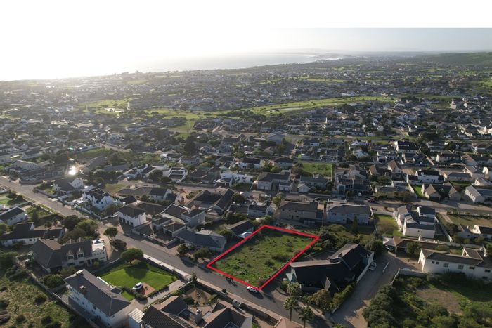 Vacant Land Residential in Country Club For Sale - 1117 sqm, no HOA fees.