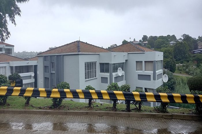 3-Bedroom Apartment For Sale in Discovery with pool, security, and convenient amenities.