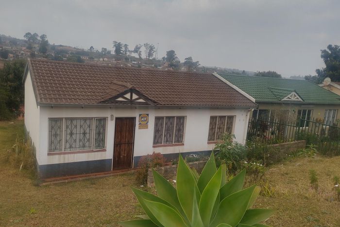 Copesville House For Sale: 3 Bedrooms, Large Yard, Close to Amenities.