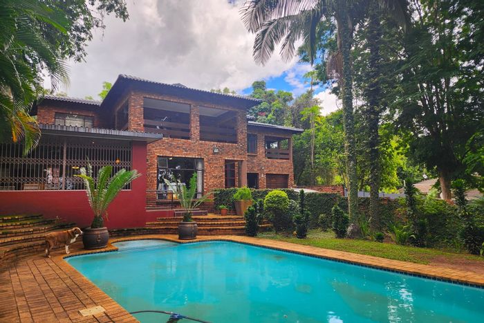 For Sale: House in Arborpark with pool, braai room, and spacious garden.