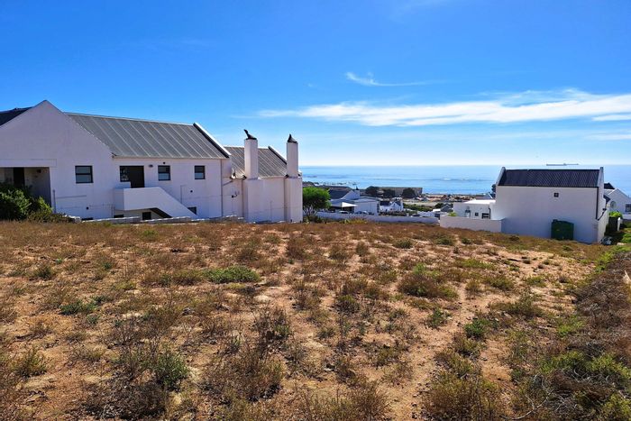 Vacant Land Residential for Sale in Da Gama Bay - 760m², ocean views, no levies.