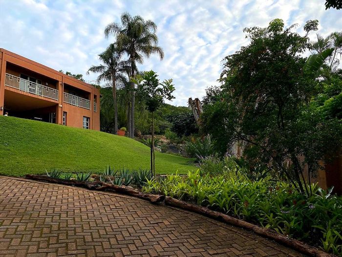 For Sale: Spacious 4-Bedroom House in Steiltes with Pool, Garage, and Garden.