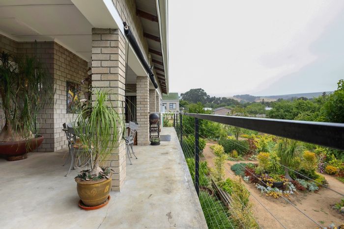 Darling Central House For Sale: Corner plot, business rights, irrigated garden, expansion potential.