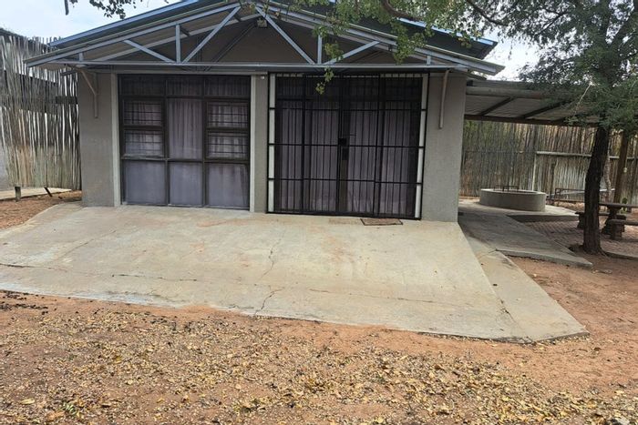 House for Sale in Marloth Park Central: 3 bedrooms, splash pool, guest cottage.