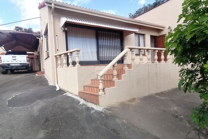 For Sale: 4-Bedroom Townhouse in Margate Central, near beach, schools, and shopping.