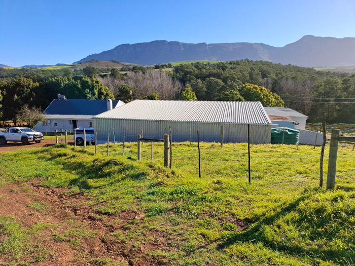 Riversdale Rural Farm For Sale: 9 bedrooms, grazing camps, off-grid living.