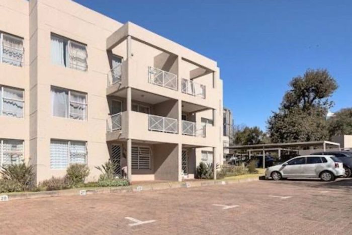 1-Bedroom Apartment For Sale in Morningside, close to amenities and major roads.