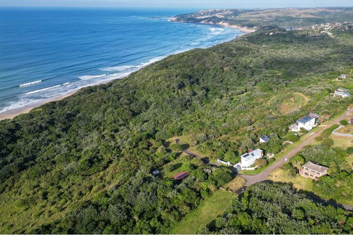 Cintsa East Vacant Land Residential For Sale: 826m² corner plot, ocean views possible.