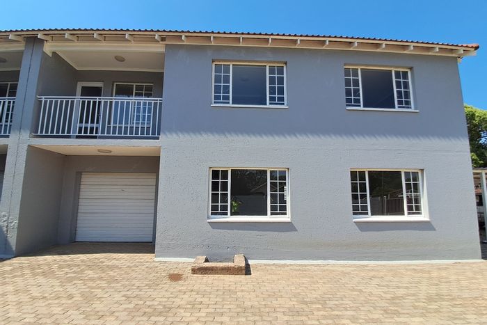 For Sale: Spacious Claremont Apartment, 3 Bedrooms, 3 Bathrooms, Close to TUT.
