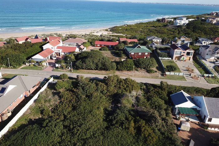 Vacant Land Residential For Sale in Paradise Beach - 748 sqm near beach access.