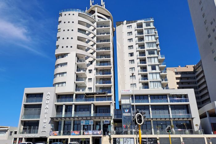 Penthouse in Table View For Sale: Ocean views, rooftop pool, 24-hour concierge.