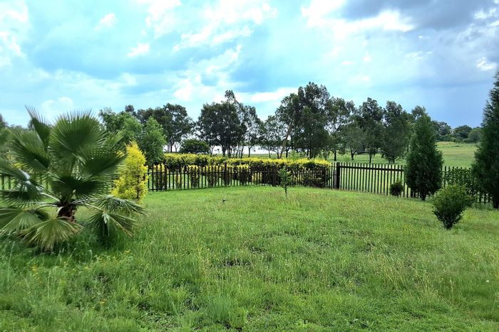 Oranjeville Central House For Sale: 2-bed Nutec home with solar, Vaal Dam view.