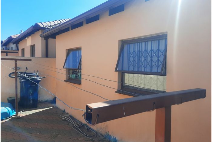 For Sale: 2-bedroom house in Clayville with parking, pet-friendly, near amenities.