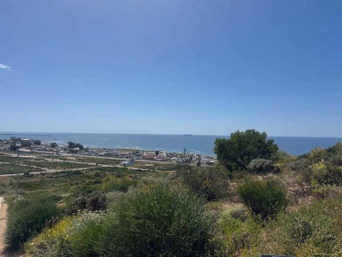 Vacant Land for Sale in St Helena Views: Ocean views, flexible building timeline, low levies.