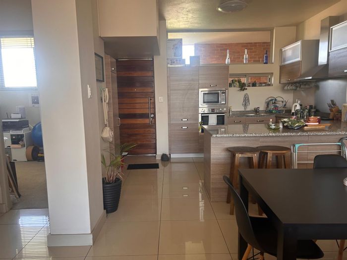 To Rent: 2-bedroom apartment in Monument Park with en-suites, parking, and security.