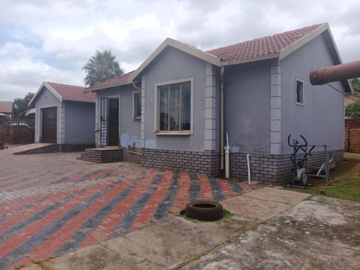 3-Bedroom House To Rent in Philip Nel Park - Close to Amenities and Transport.