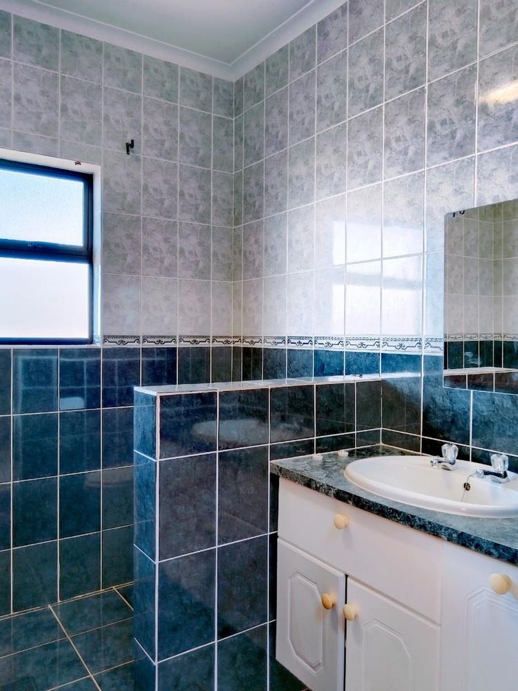 Upper level bathroom