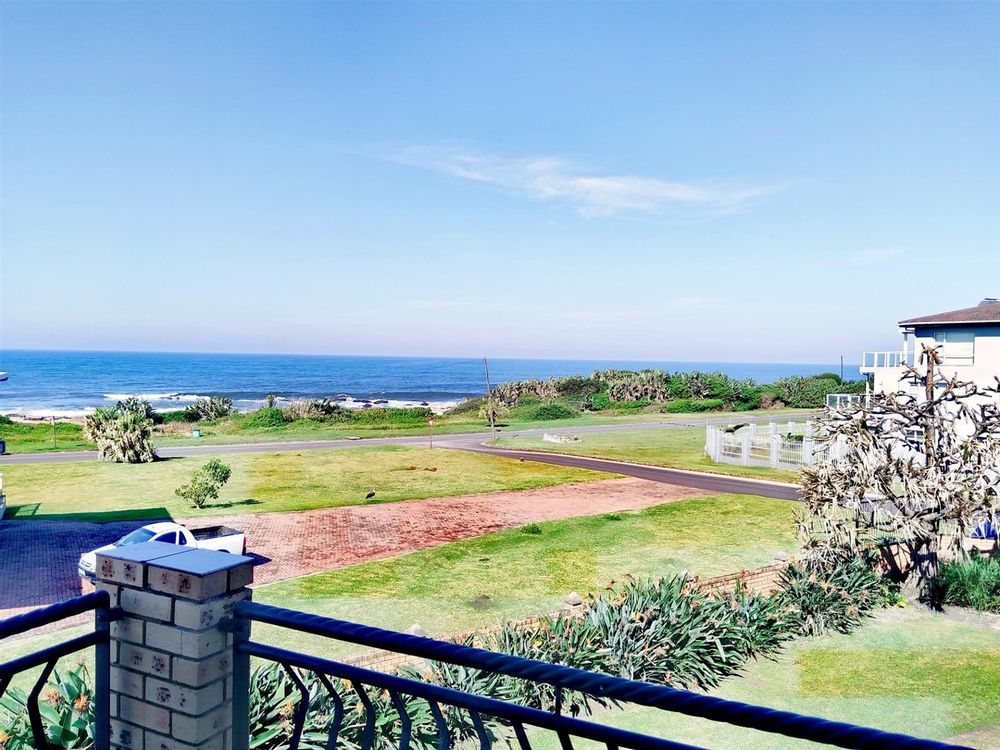 Sea view upper level front balcony