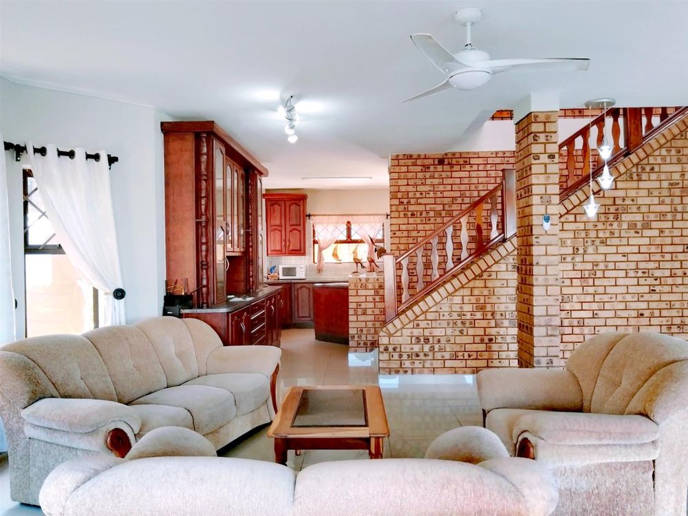 Open plan living to kitchen