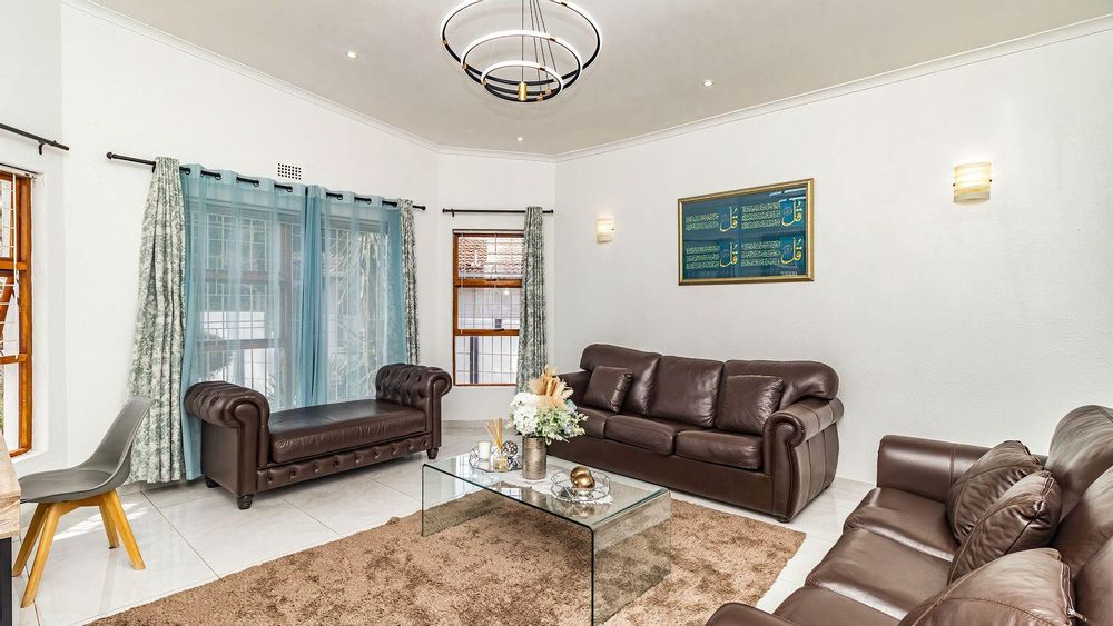 Lounge area to the left of entrance of house