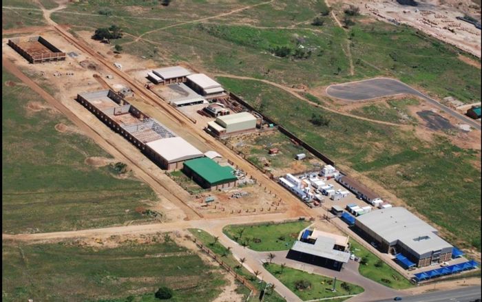 Vacant Commercial Land for Sale in Marelden – Fully serviced, prime location.