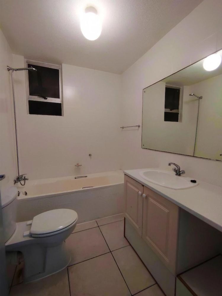 Main on-suite bathroom