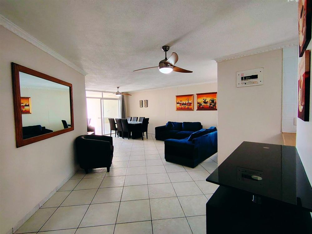 Spacious open plan lounge