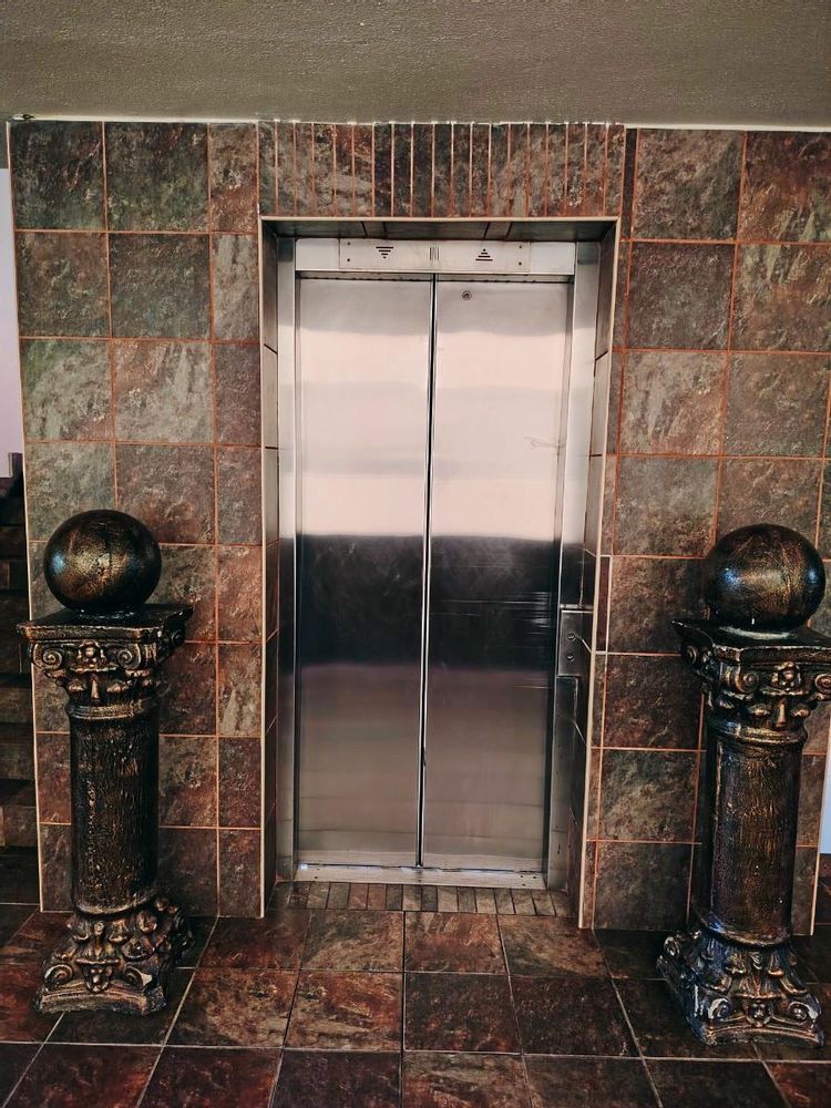 Entrance hall from lifts