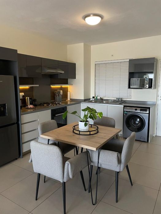 Morningside Apartment To Rent: 2 Bedrooms, Pool, Air Conditioning, Secure Access.