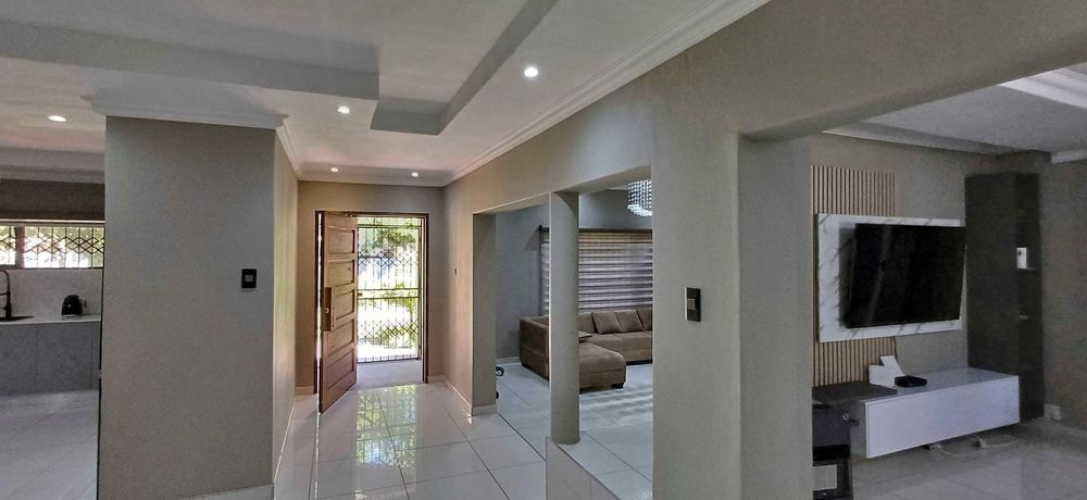 Latest modern ceilings wall and floor