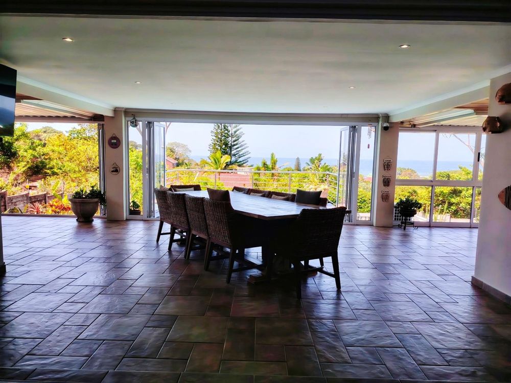 Entertainment balcony