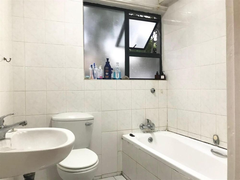 Main bathroom