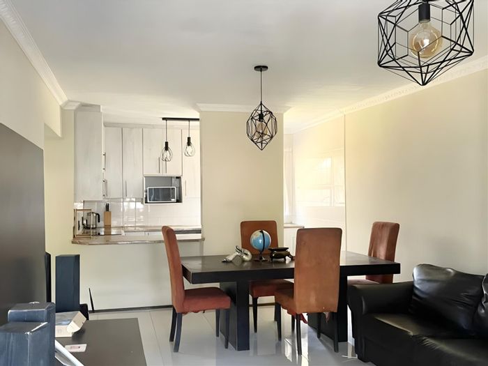 For Sale: Apartment in Randpark Ridge with 3 bedrooms, 2 bathrooms, rental potential.