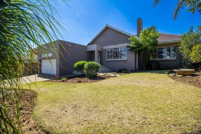 For Sale: Linmeyer House with 4 bedrooms, pool, double garage, and versatile spaces.