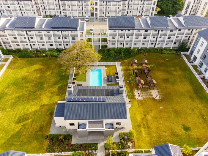 Self-catering apartment in Haasendal with pool, secure parking, and WiFi. To Rent.