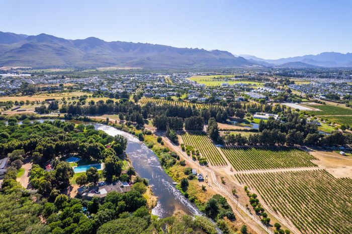 For Sale: Vacant Land Residential in Val De Vie Estate with vineyard and water rights.