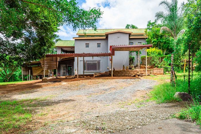 2-Bedroom Apartment to Rent in Karino, near KMIA, pet-friendly, parking included.