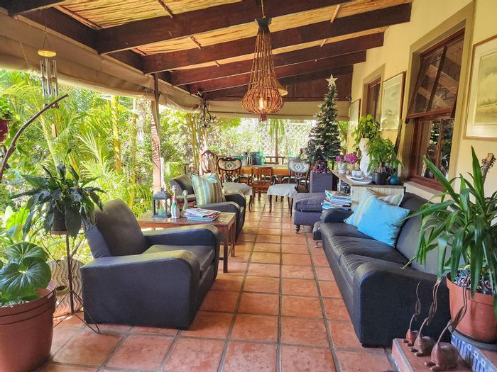 House for Sale in Green Pastures: Private garden, guest suite, double garage, pet-friendly.