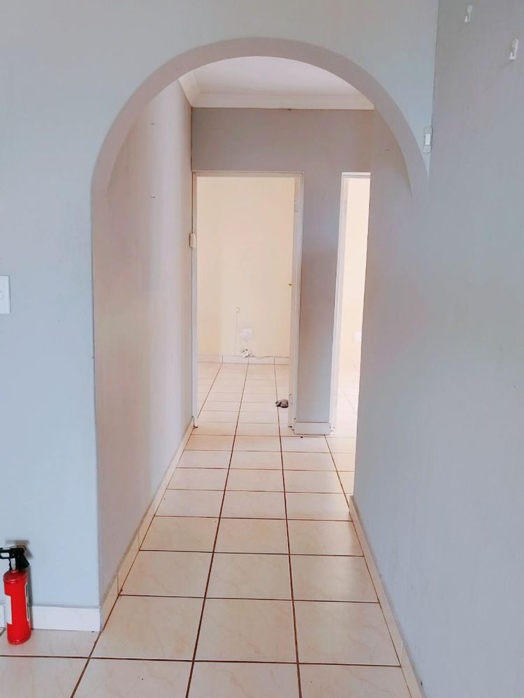 Passage to bedrooms and bathroom