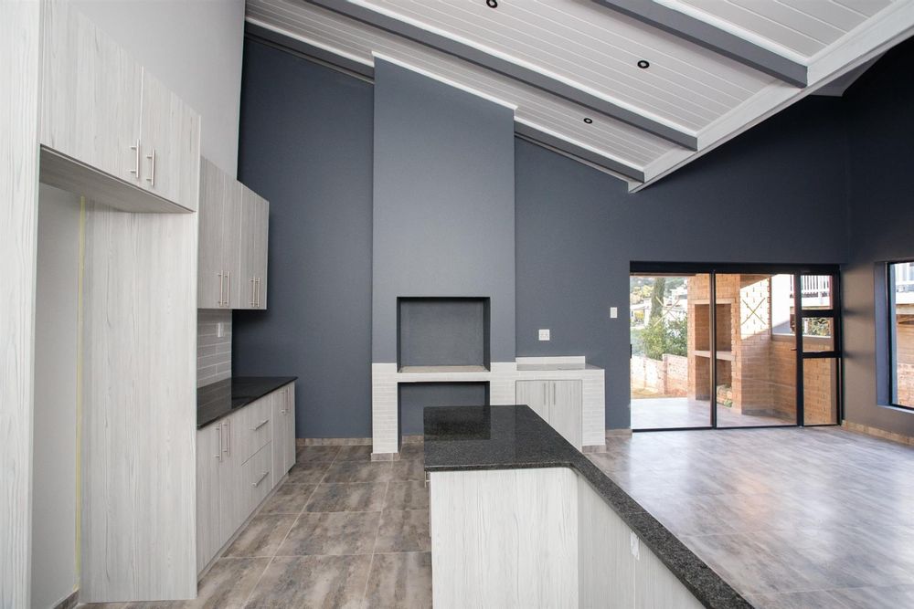 Open plan Kitchen & Living