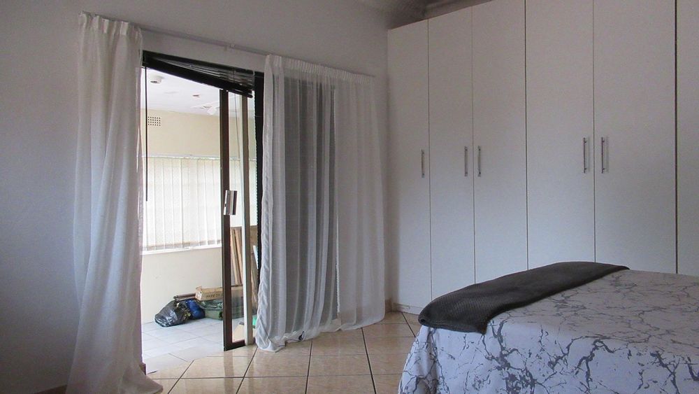 Bedroom-study sliding door