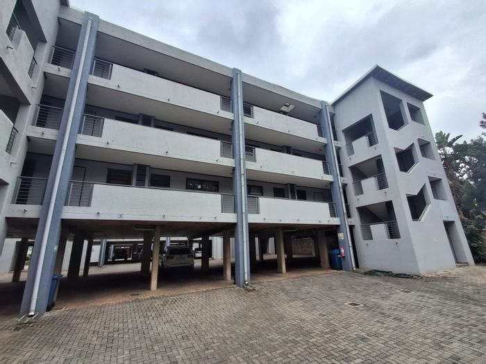 Arcadia Apartment To Rent: 2 Bedrooms, 2 Bathrooms, near University of Pretoria.