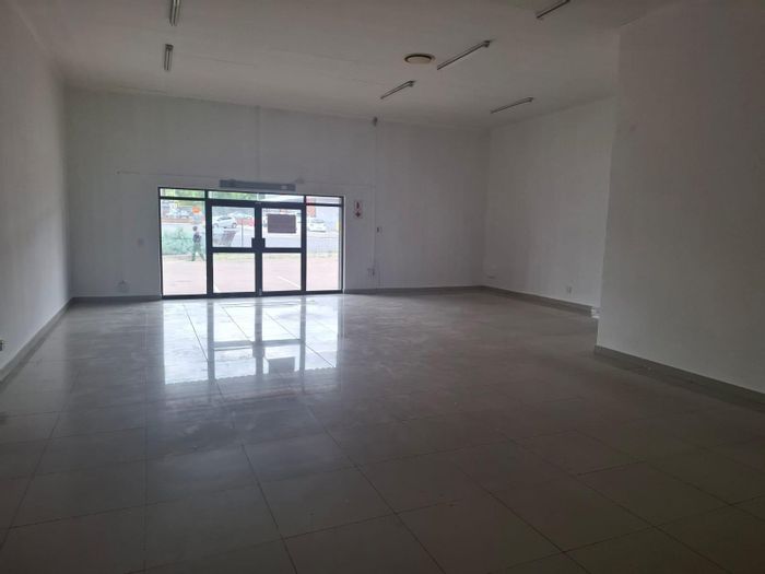 Commercial Retail Space To Rent in Middelburg Central with Parking and High Visibility