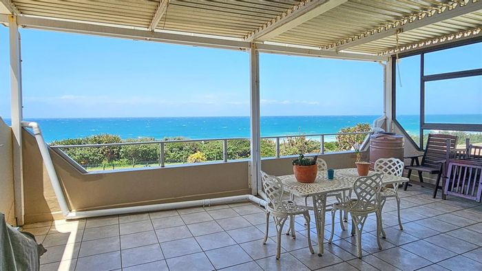 For Sale: Apartment in Manaba Beach with sea views, pool, and beach access.