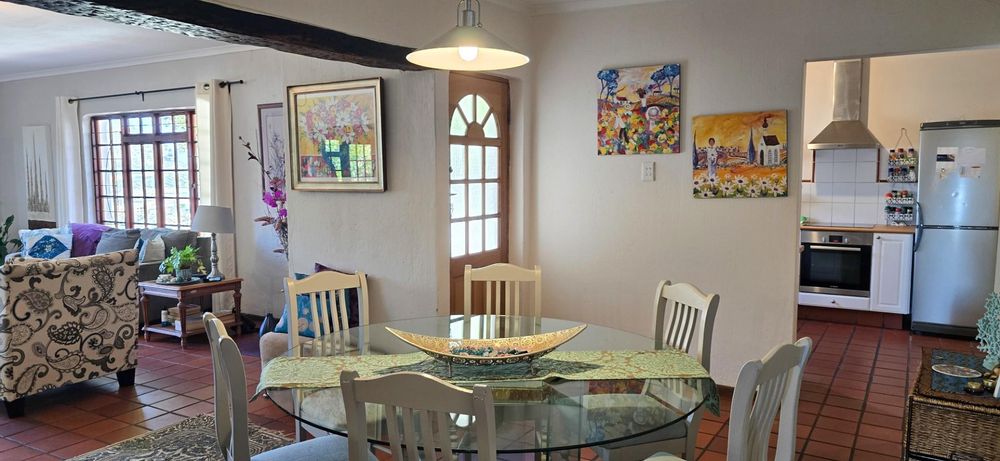 Open plan dining room