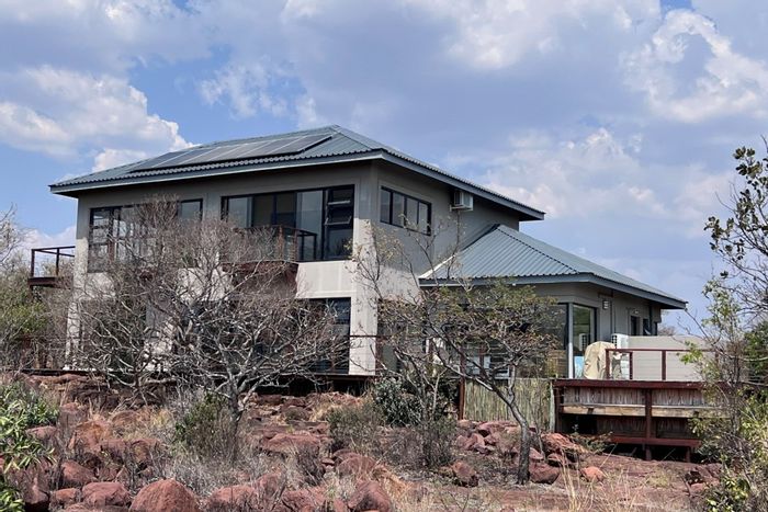 For Sale: House in Verloren Estate with pool, firepit, and pet-friendly amenities.