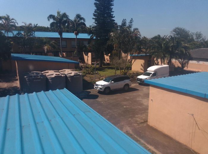 3-Bedroom Townhouse To Rent in Port Edward Central, near schools and beach.