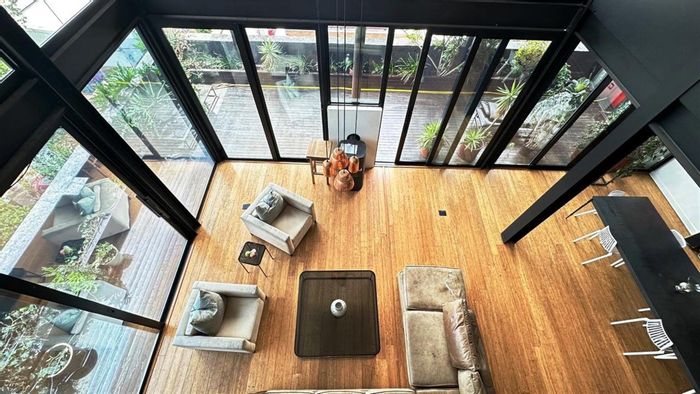 Furnished 2-bedroom penthouse for sale in City & Suburban, secure complex amenities.