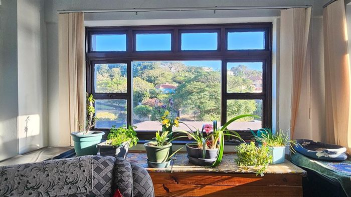 For Sale: 2-Bedroom Apartment in Margate Central with Sea View and Garage.